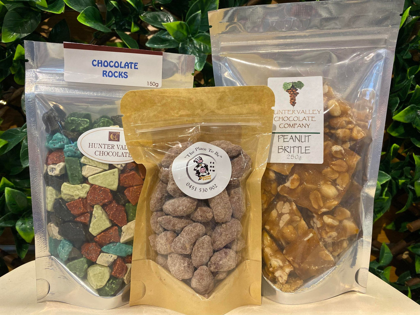 SNACK PACK (Chocolate, Almonds, Brittle)