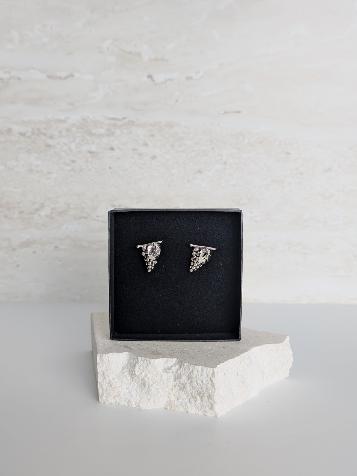 Winmark - Grape & Vine Leaf Cufflinks