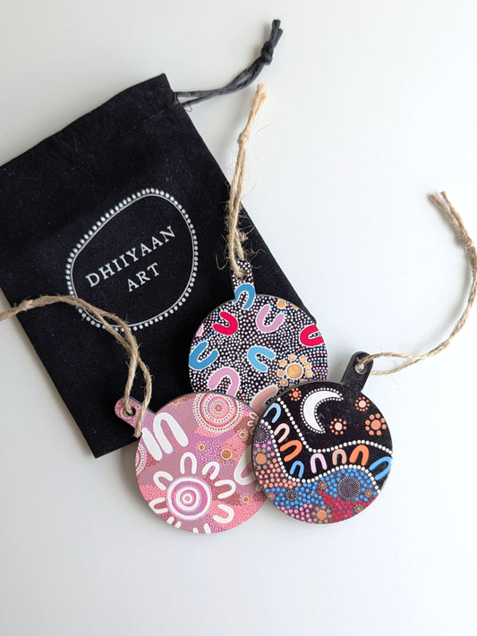 Dhiiyaan - Flat Printed Small Ornament (3-pack)